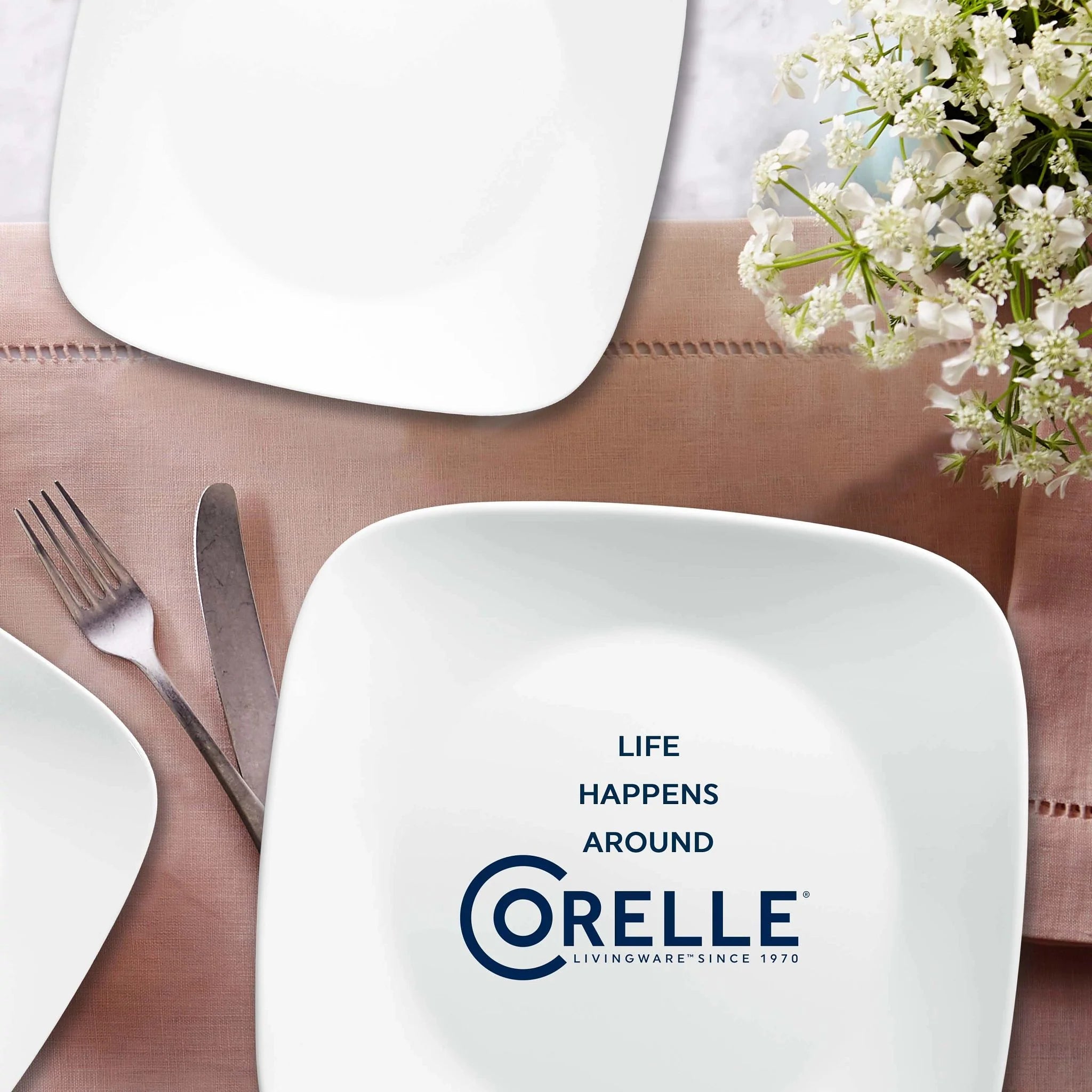 Boutique Vivid White 8-piece Dinnerware Set, Service for 4 - Image 5